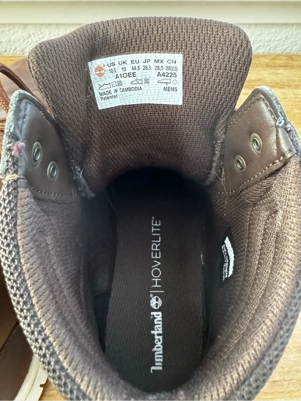 Timberland Brown Leather Chukka Boots with White Sole